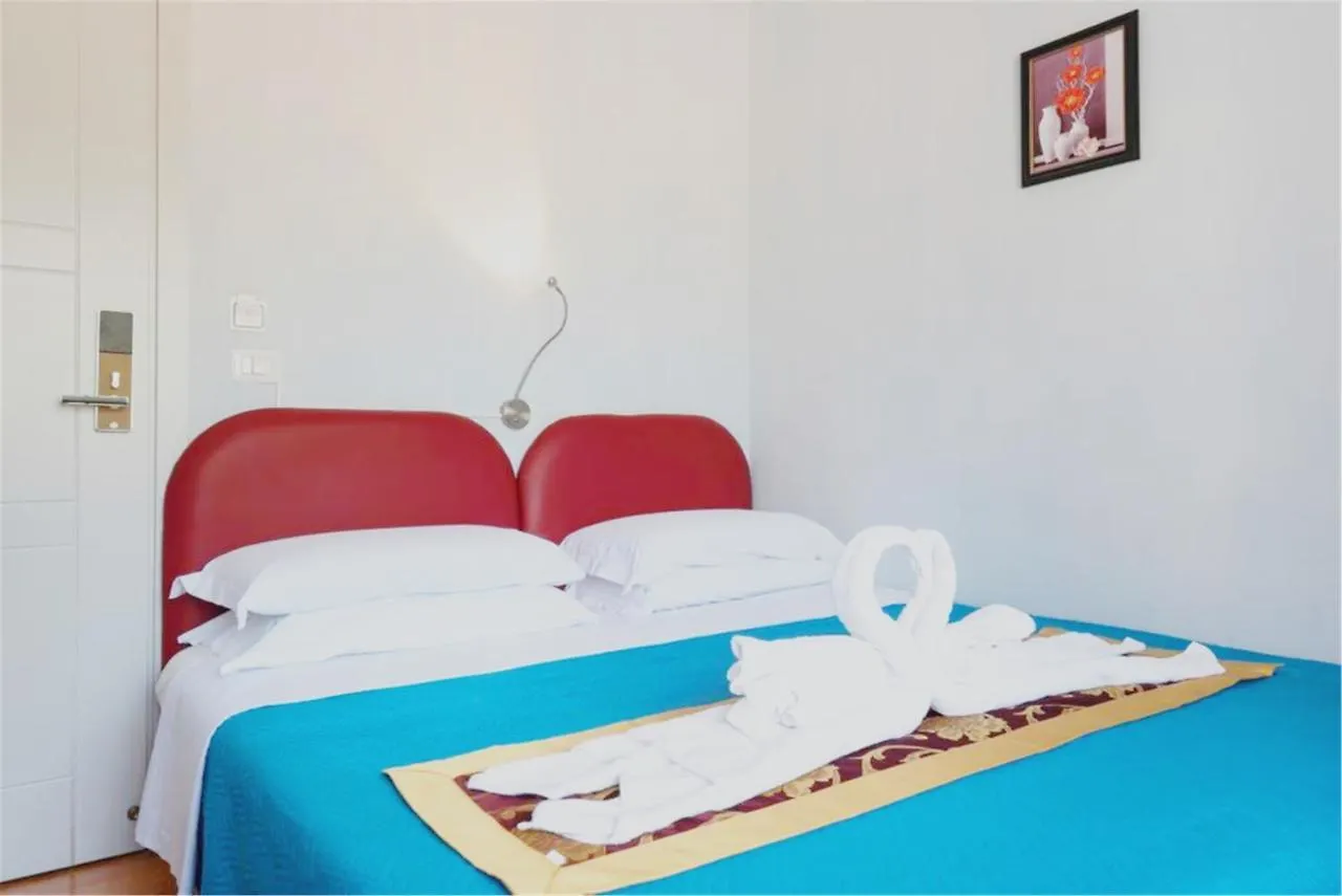 Aparthotel B&B Ciclamino Syracuse Italy